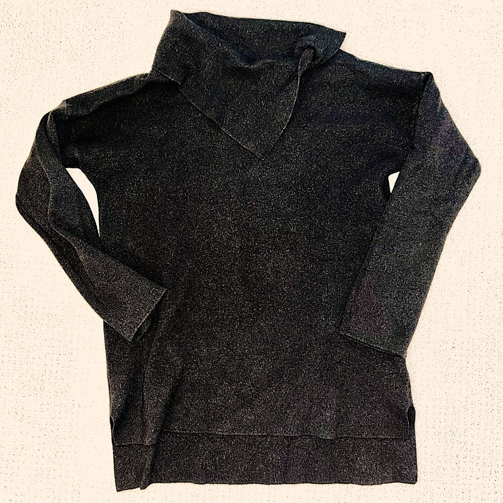 Max Studio Dark Green Sweater - Size M